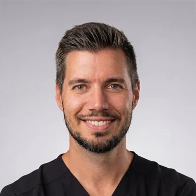 Dr. Jared Wootton, DC at his neuropathy treatment clinic in Cordova, TN